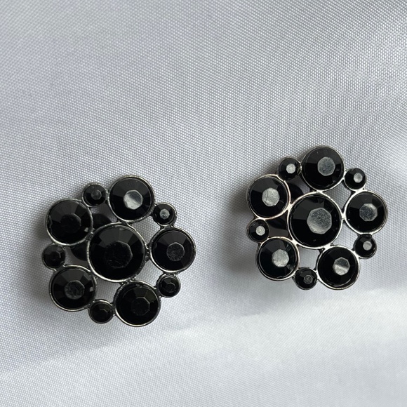 Monet, Black Rhinestones, set in Black Metal, Open Bracelet./Clip earrings - Picture 13 of 13